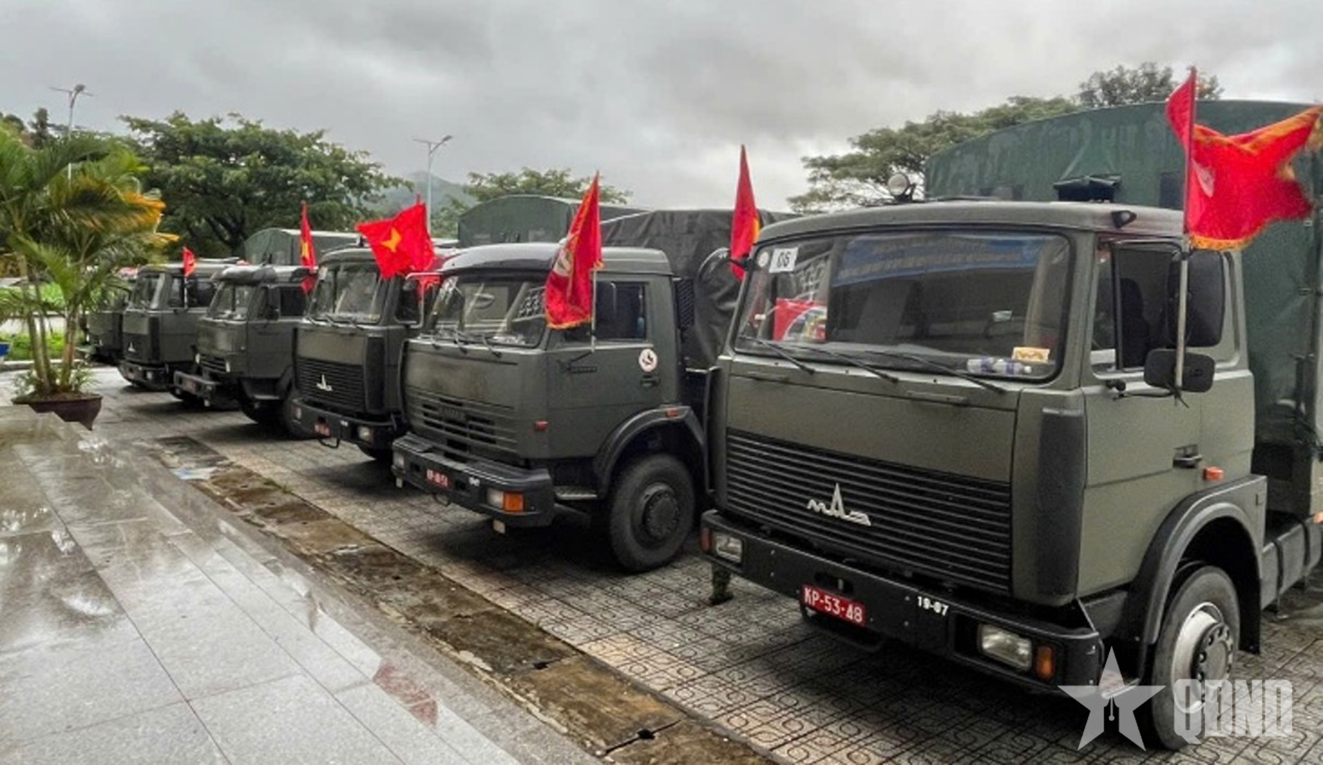 Nghĩa tình bộ đội vận tải “657”, Quân khu 7 với người dân bị thiên tai